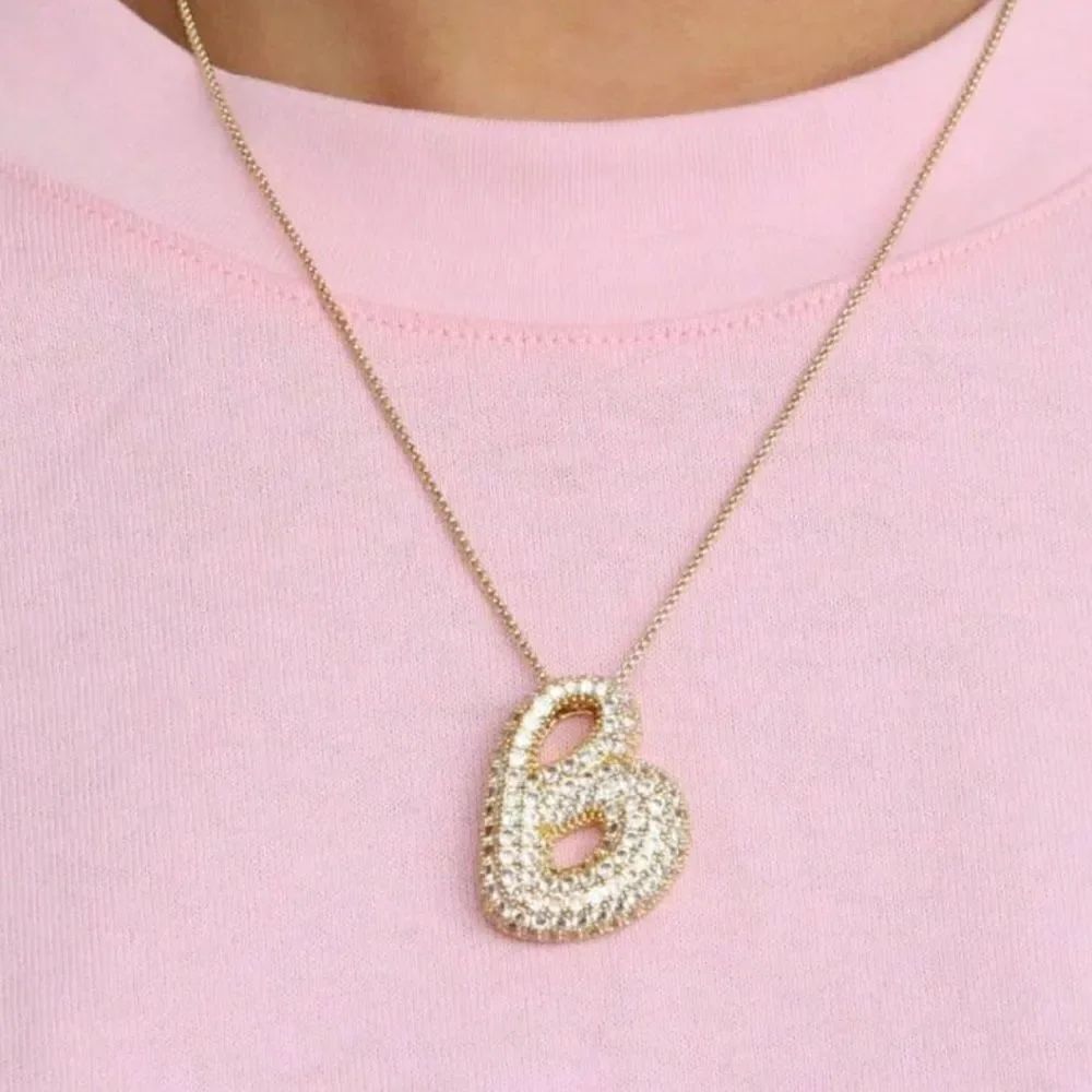 bubble letter B initial A819